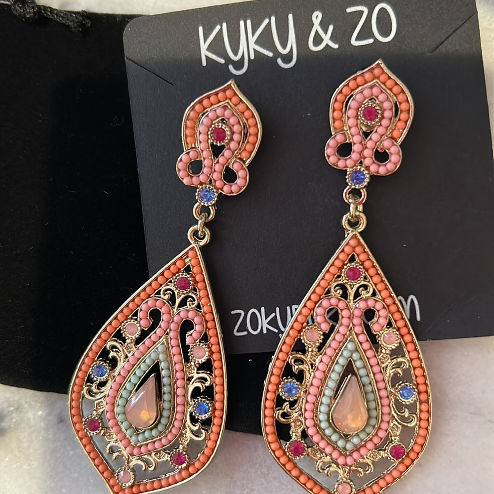 Beautiful Seed Bead Statement Earrings-Boutique - Picture 3 of 10